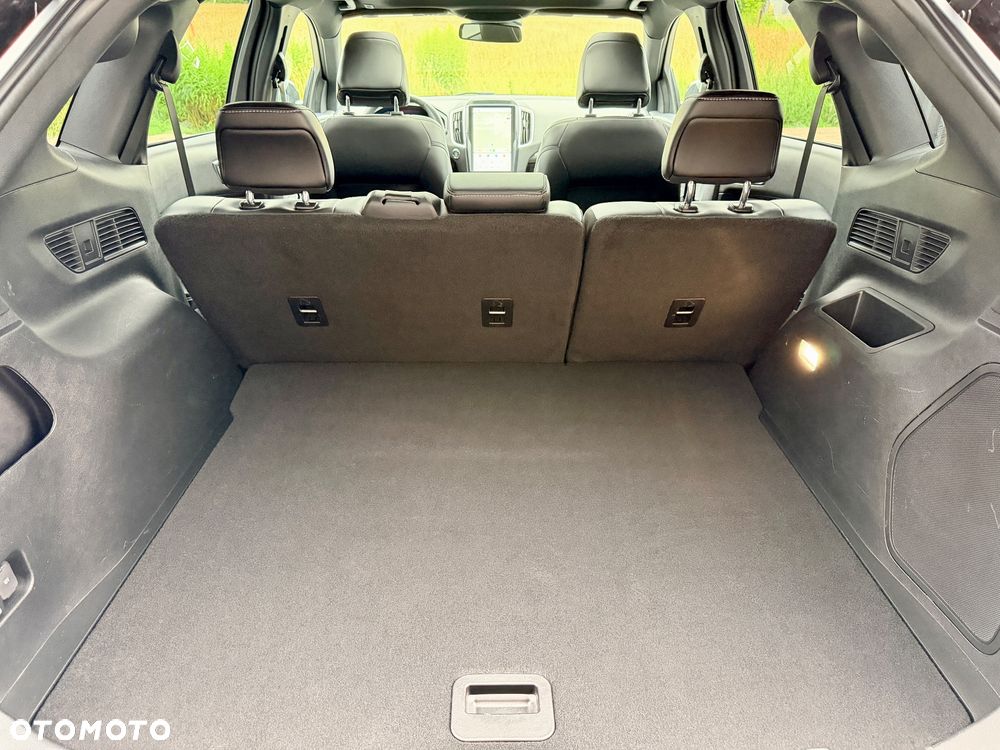 Ford Edge - 32