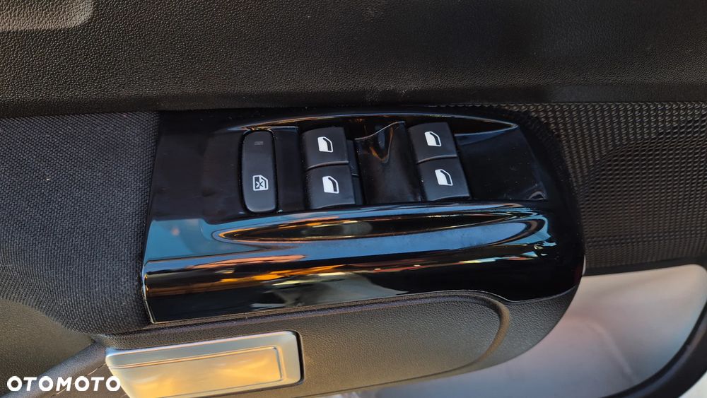 Citroën C3 1.2 PureTech Shine S&S - 22