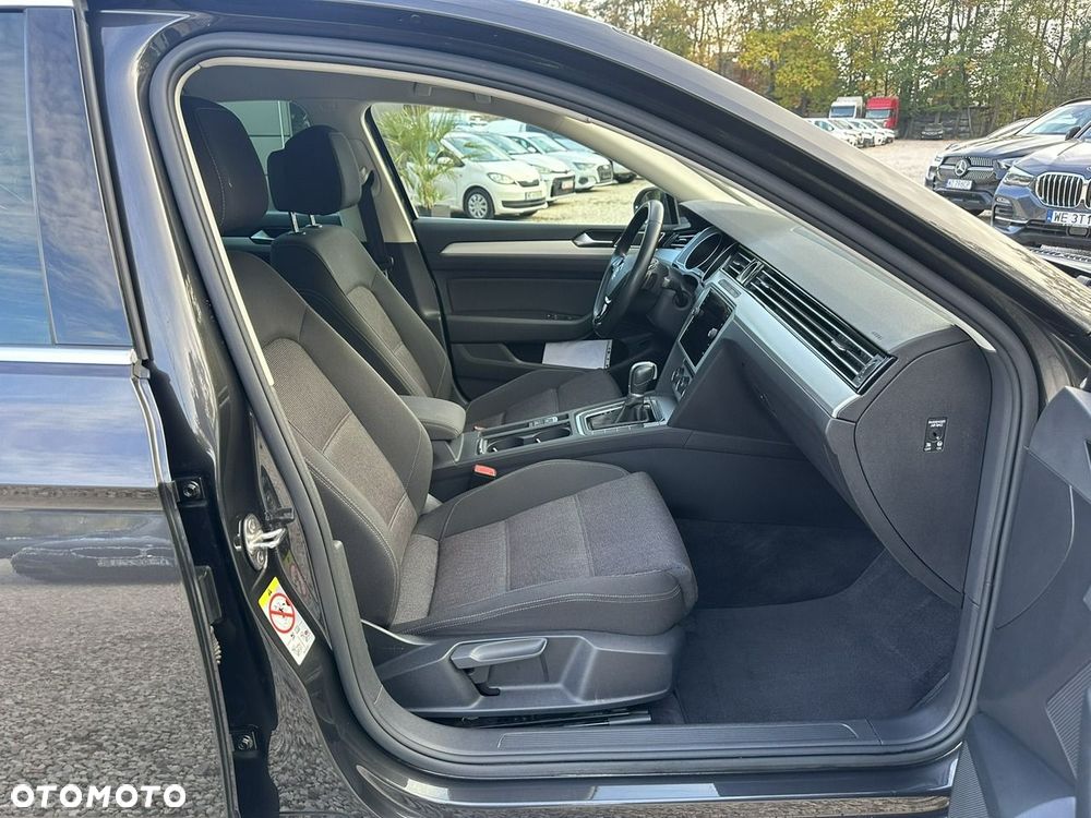 Volkswagen Passat - 21