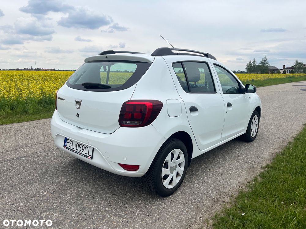 Dacia Sandero - 8