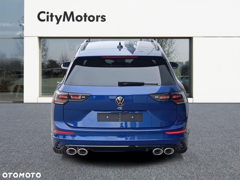 Volkswagen Golf - 6
