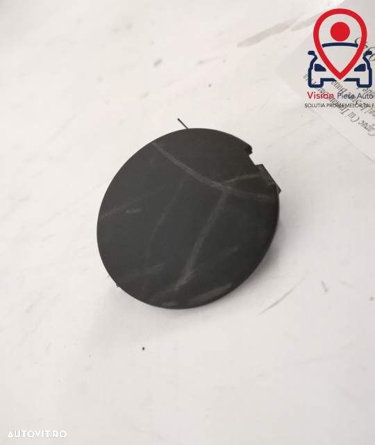 Capac Cui Tractare Bara Fata Original In Stare Buna  Jeep  Renegade  1 - 2