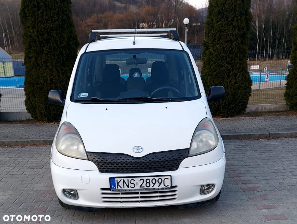 Toyota Yaris Verso 1.4 D-4D Sol - 3