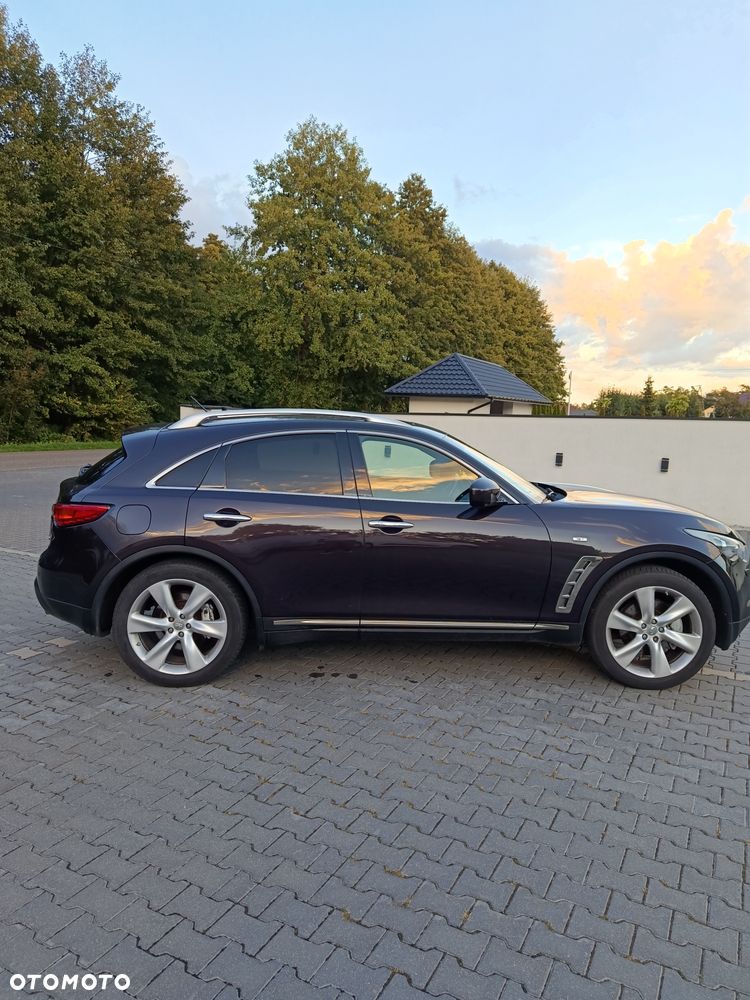 Infiniti Fx 2011 photo 2