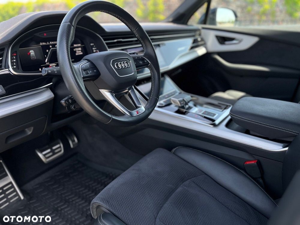 Audi Q7 - 11