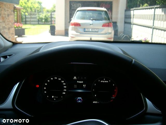 Renault Captur TCe 100 INTENS - 9