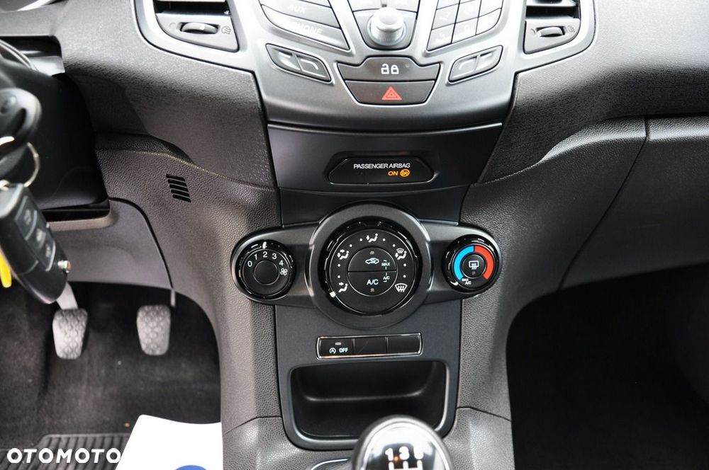 Ford Fiesta - 26