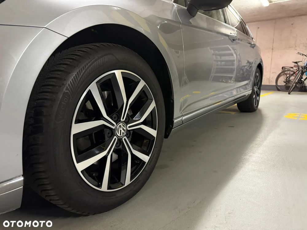 Volkswagen Passat 1.8 TSI BMT Highline DSG - 26