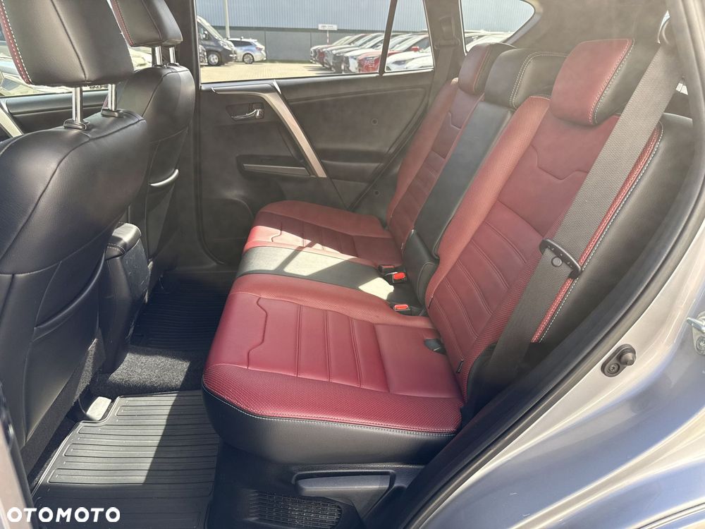 Toyota RAV4 - 12