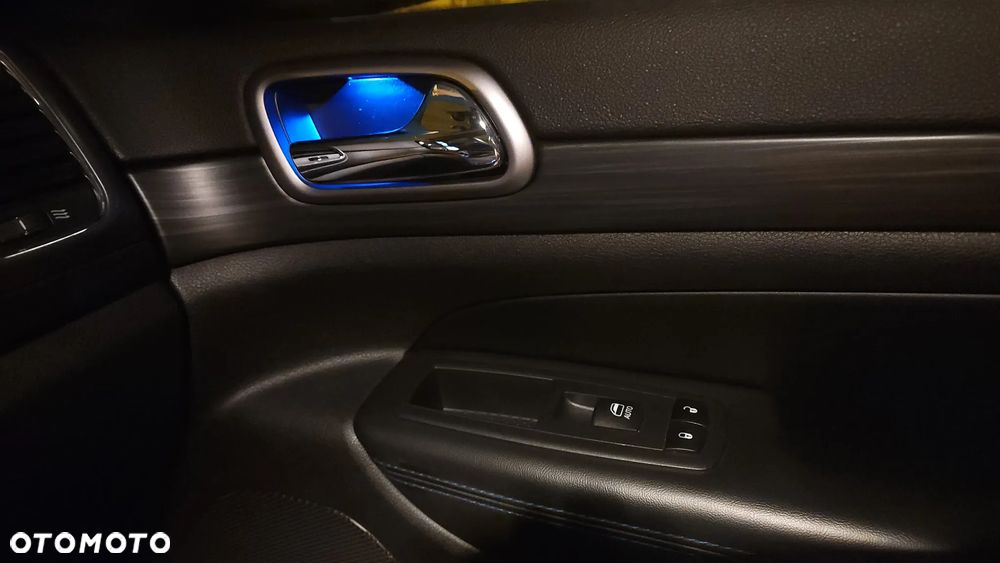 Jeep Grand Cherokee - 26