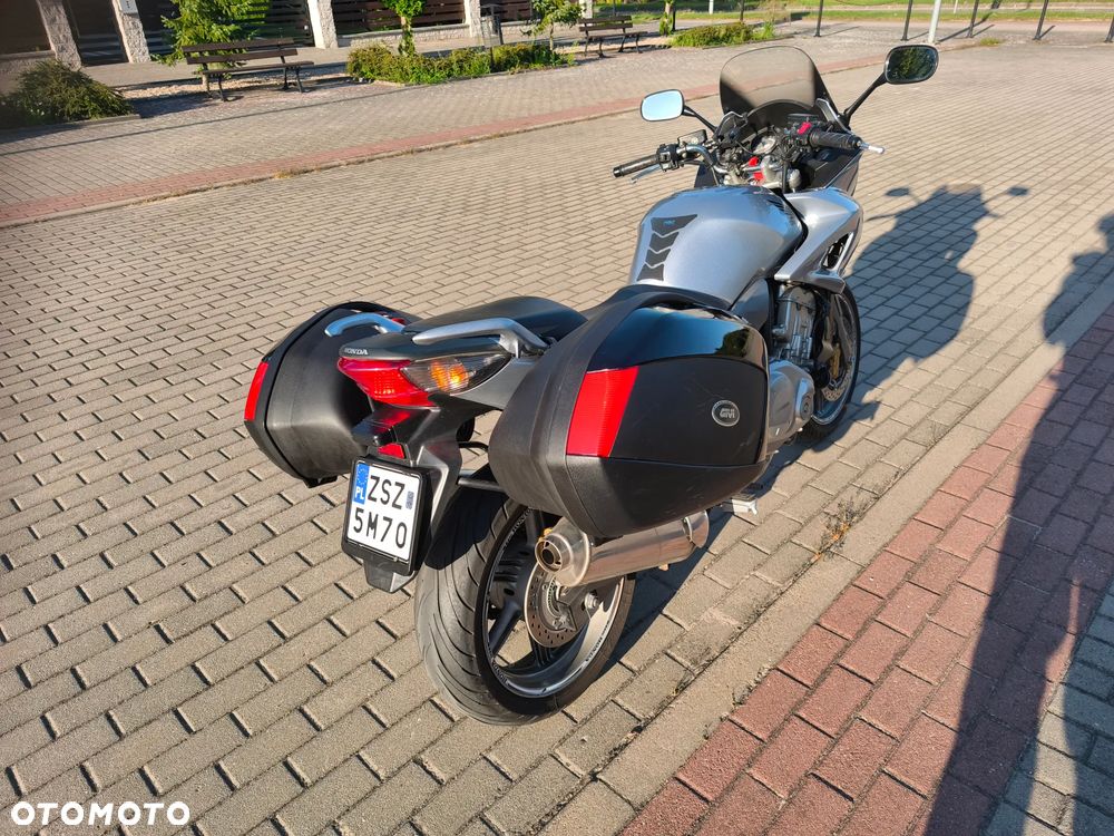 Honda CBF - 2