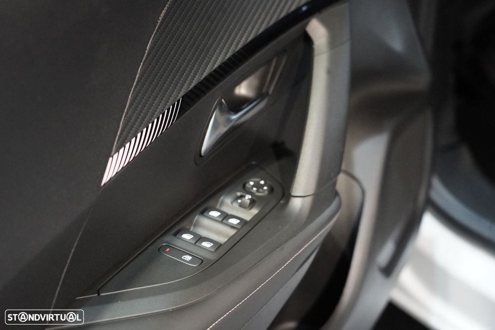 Peugeot 2008 PureTech 100 Allure - 30