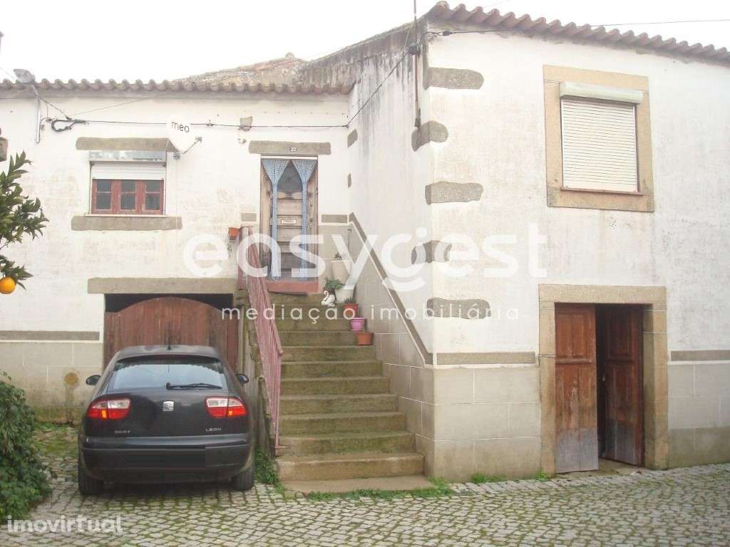 Moradia T6 em Almendra, Vila nova de Foz Côa. - Grande imagem: 2/11