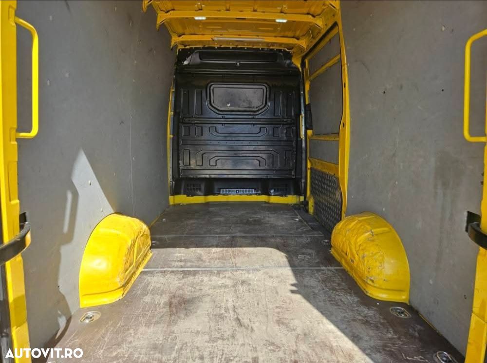 Volkswagen Crafer - 10