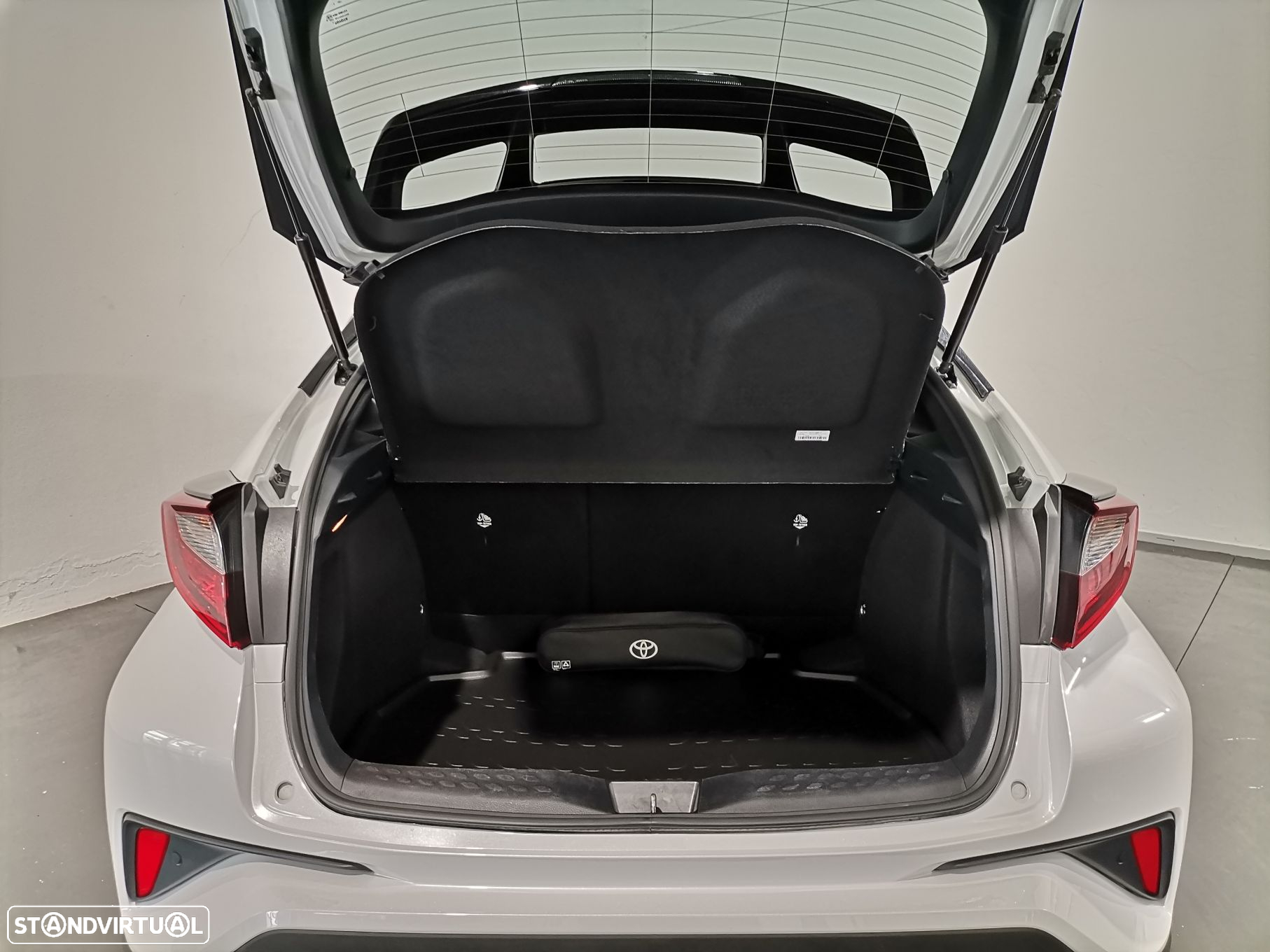Toyota C-HR 1.8 Hybrid Square Collection - 10