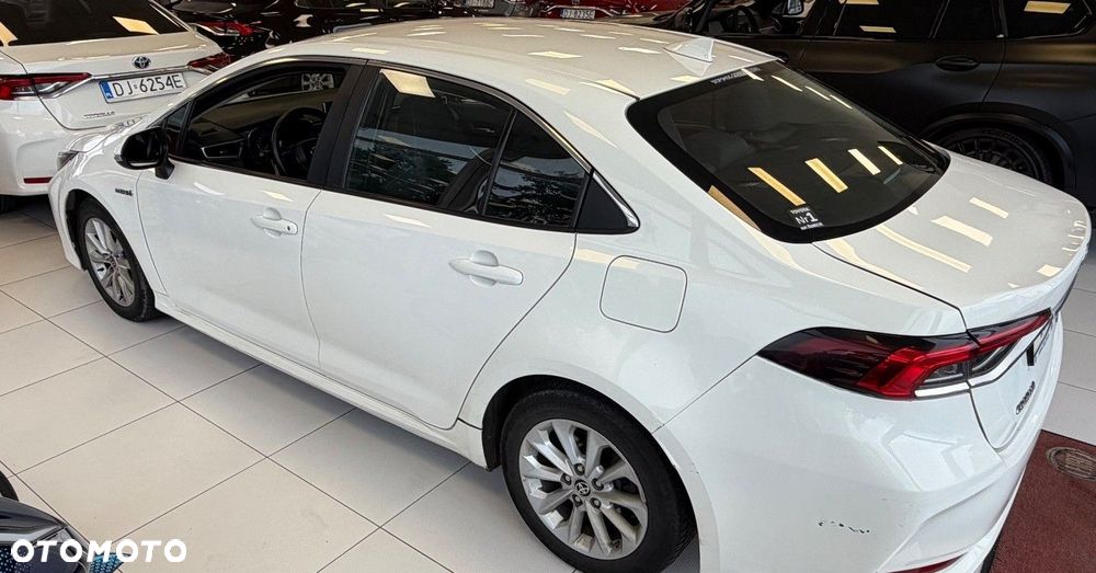 Toyota Corolla - 11