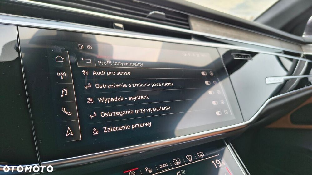 Audi A8 - 33