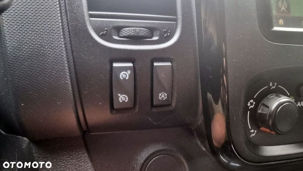 Opel Vivaro - 16