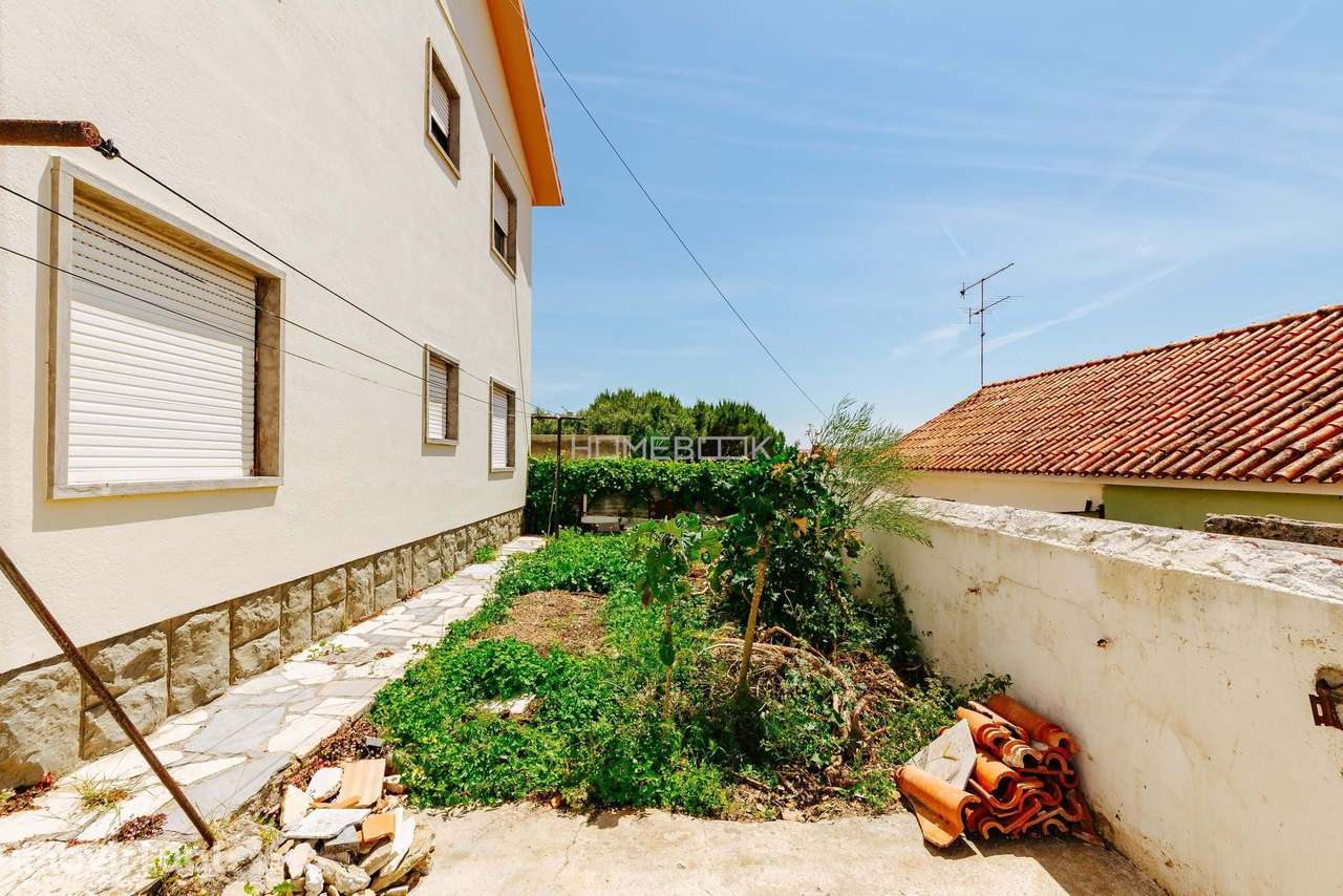 Moradia com rendimento e potencial em Tires - Grande imagem: 3/40