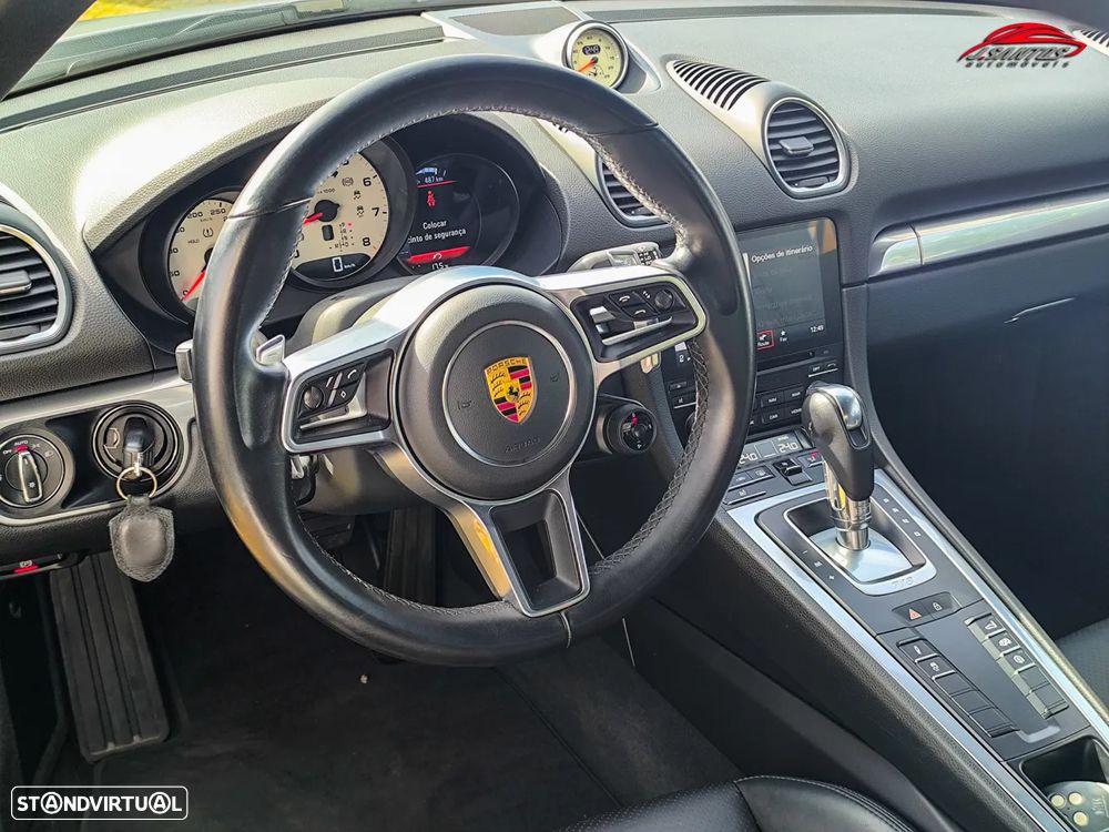 Porsche 718 Cayman - 11