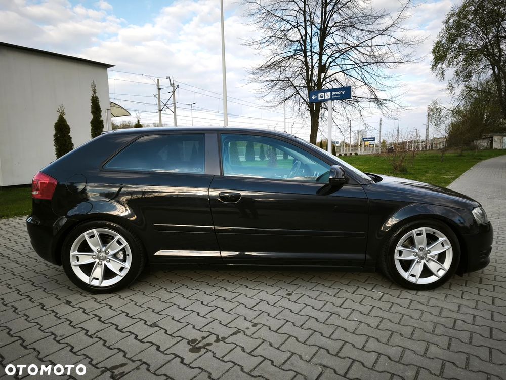Audi A3 3-drzwiowe 1.4T FSI Ambiente - 4