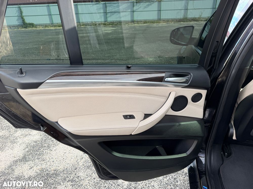BMW X5 M 2012 — imagine 16