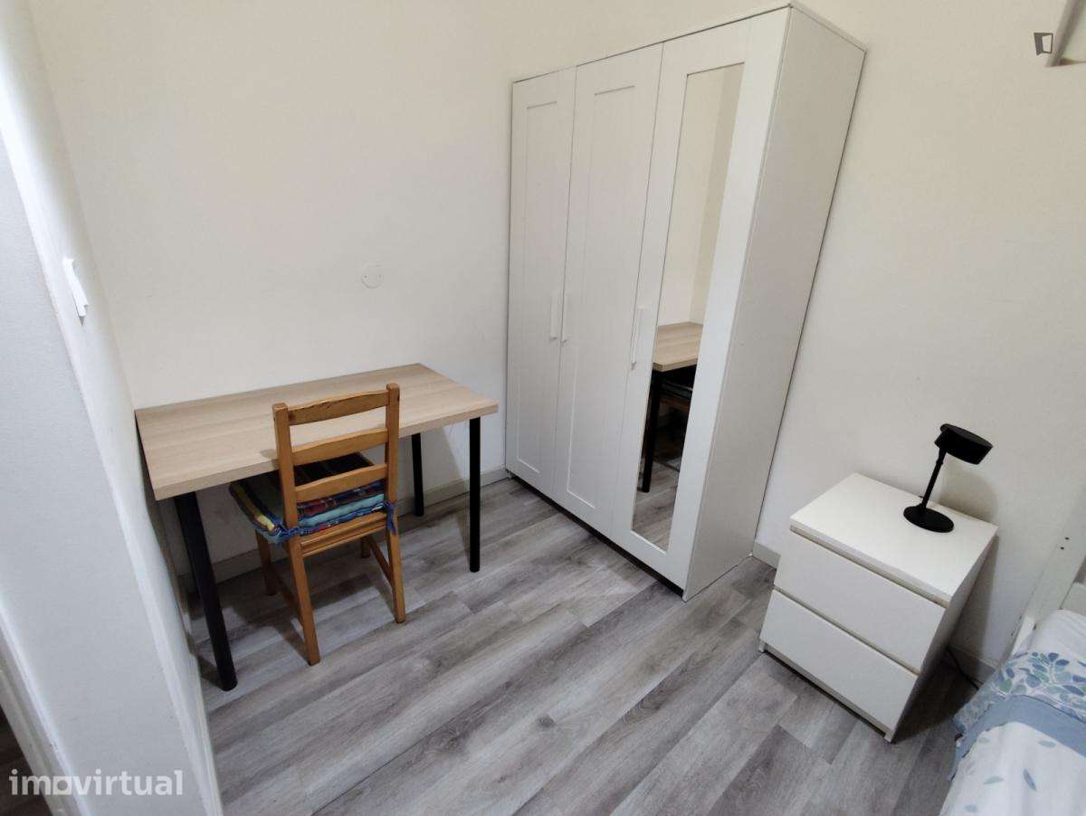 Quarto - localizado em Penha de França Lisbon - Grande imagem: 3/16