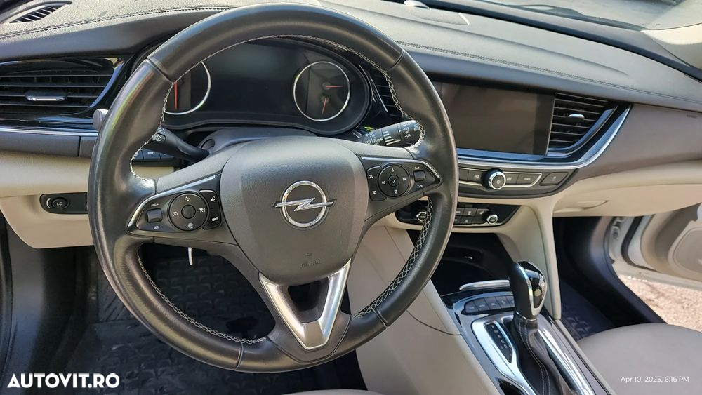 Opel Insignia Sport Tourer 2.0 Turbo 4X4 Start/Stop Country Tourer Exclusive Aut. - 10