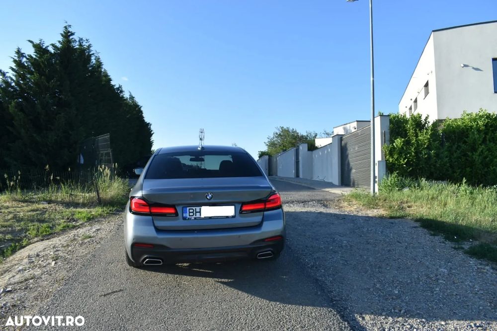 BMW Seria 5 520d xDrive AT - 14