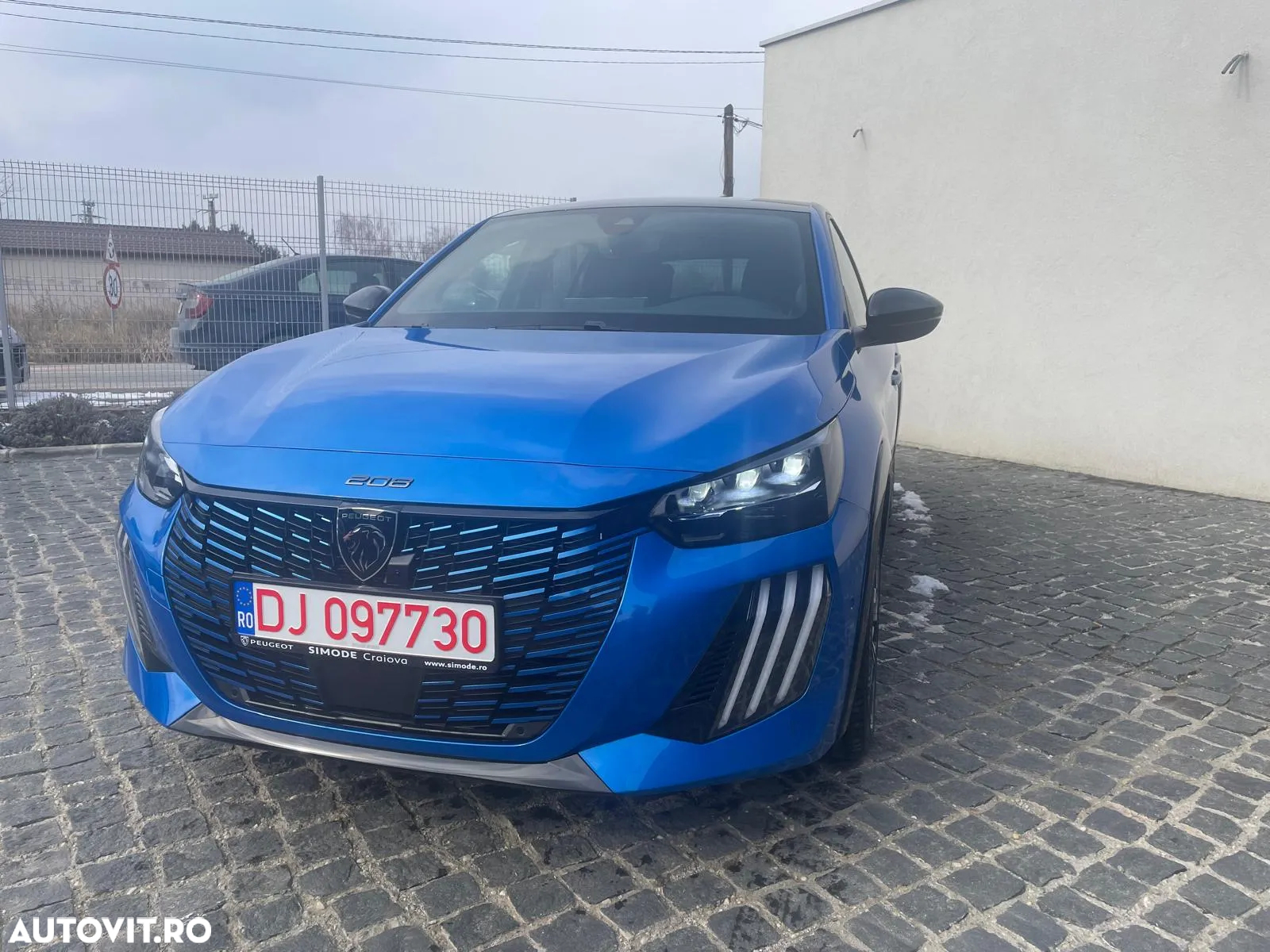 Peugeot 208 1.2L 100 e-DCS6 MHEV GT - 2