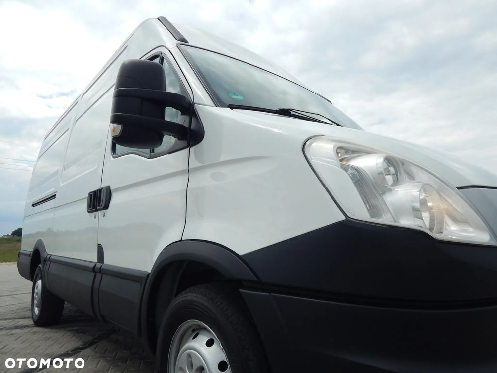 Iveco DAILY 35S15 2,3HPI L2H2 LIFT - 30