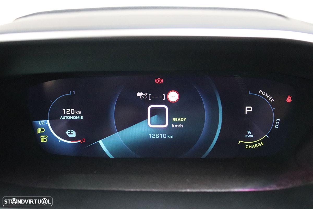 Peugeot e-2008 50 kWh GT - 16