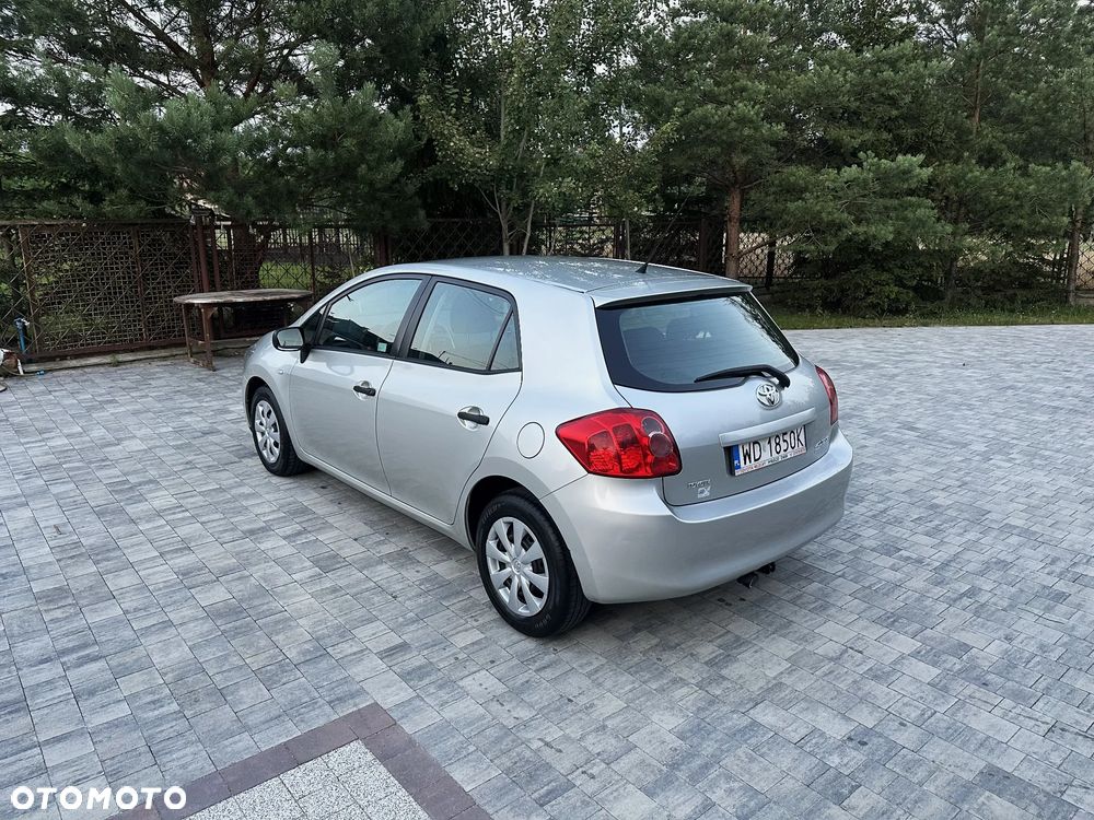 Toyota Auris 1.33 VVT-i Luna - 3