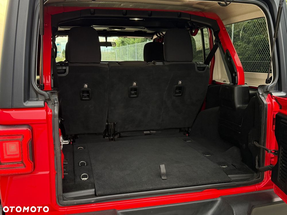 Jeep Wrangler - 33