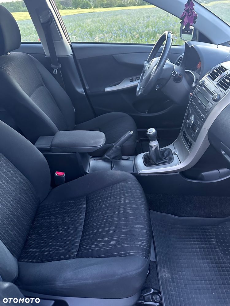 Toyota Corolla 1.6 VVT-i Sol Start - 25