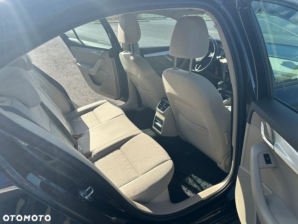 Skoda Octavia 1.6 TDI 4x4 Style - 8