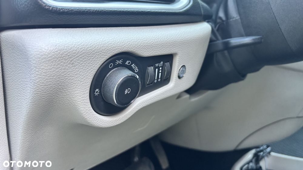 Chrysler Pacifica - 18