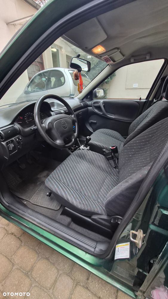 Opel Astra - 15