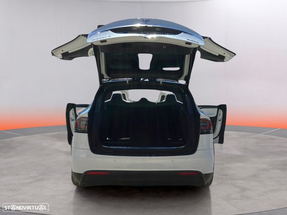 Tesla Model X P100D - 7