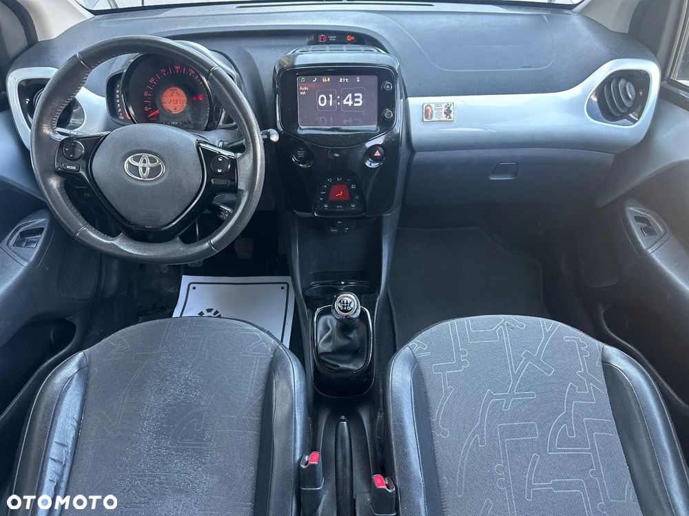 Toyota Aygo x-wave - 18