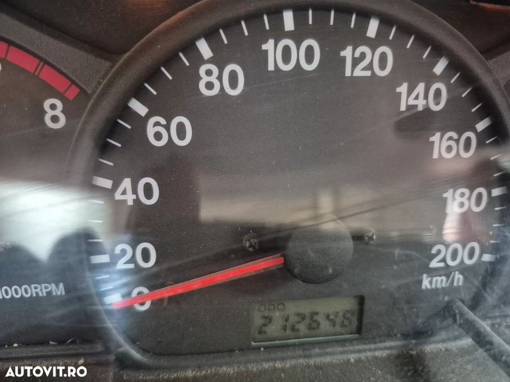 Suzuki Grand Vitara 1.6 Comfort - 10
