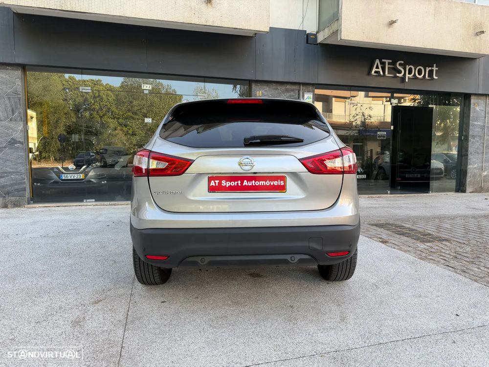 Nissan Qashqai 1.6 dCi N-Connecta 18 - 8