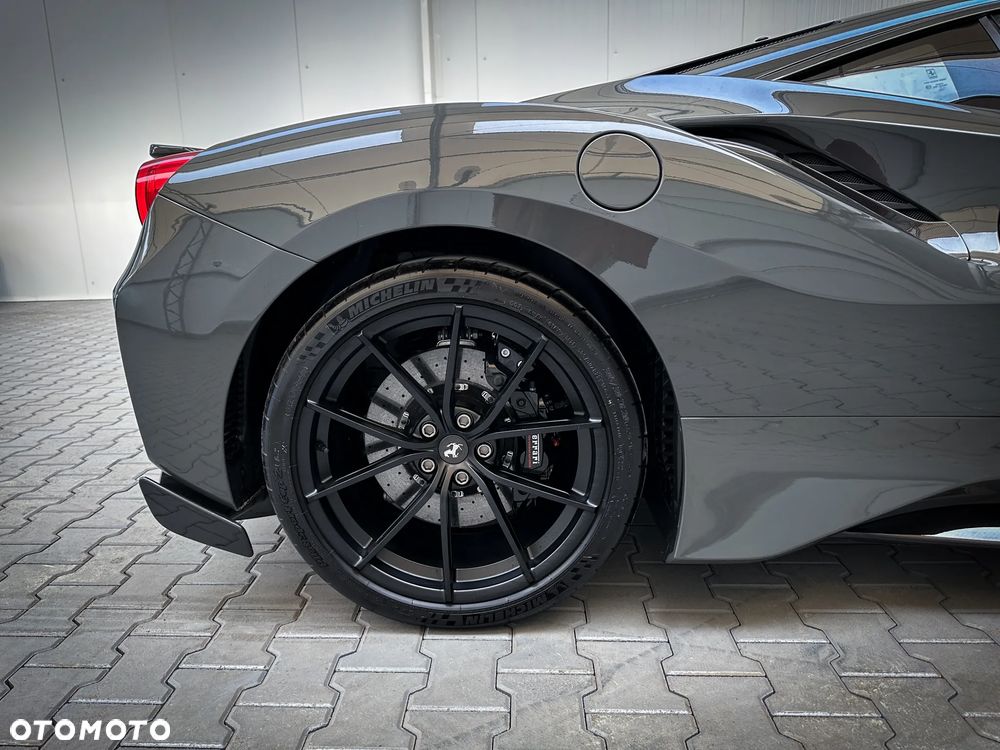 Ferrari 488 Pista - 24