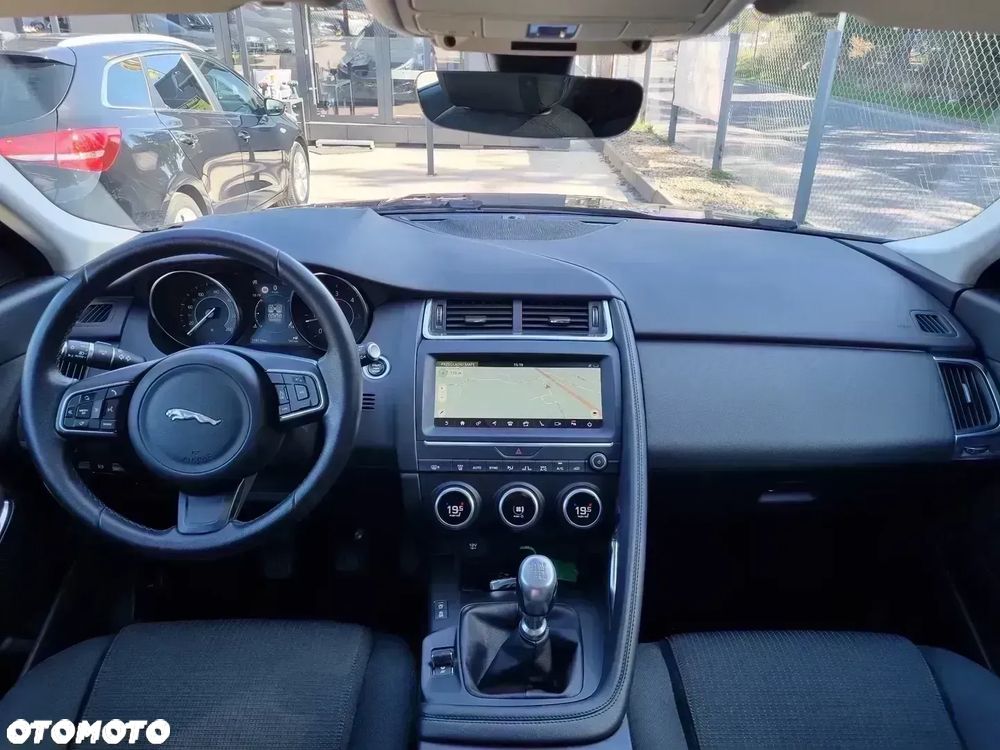 Jaguar E-Pace - 18