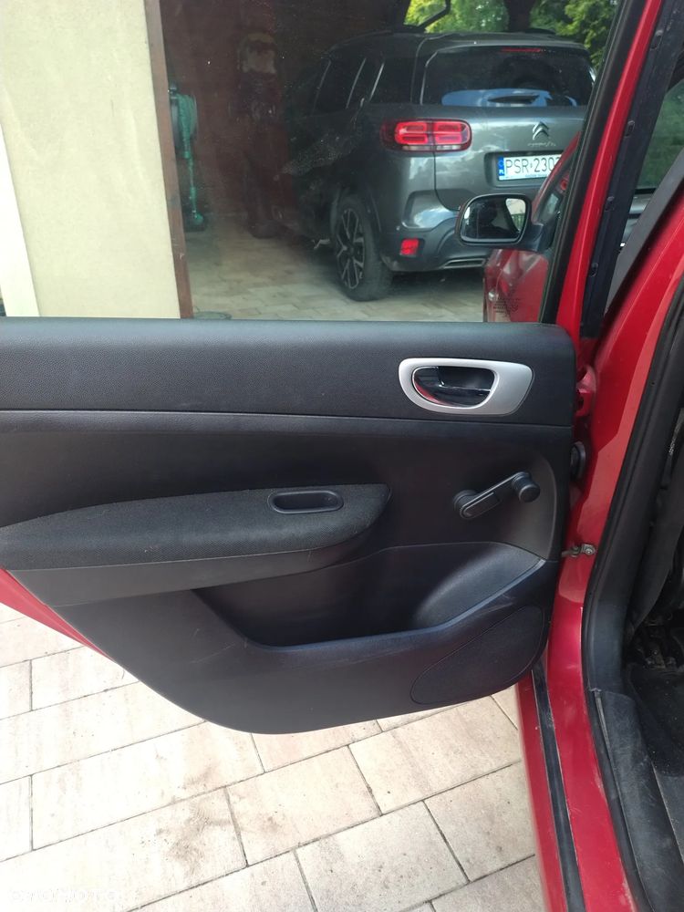 Peugeot 307 1.6 - 17