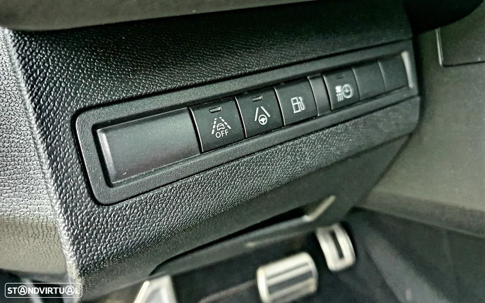 Peugeot 3008 1.6 Hybrid GT Pack e-EAT8 - 25