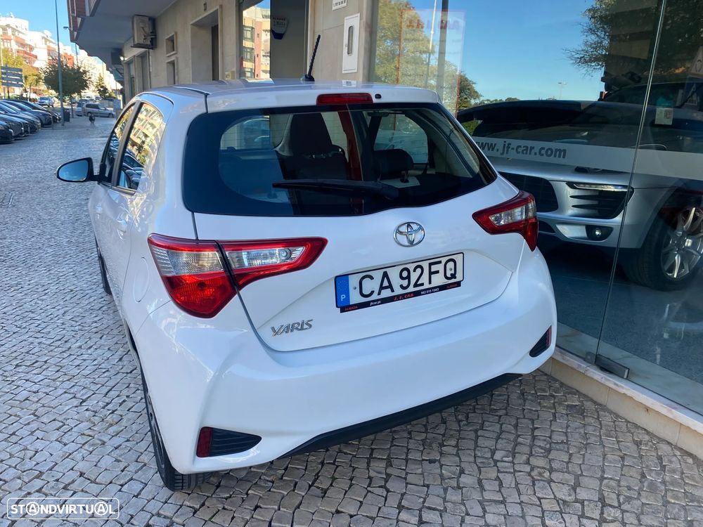 Toyota Yaris 1.0 VVT-i - 10