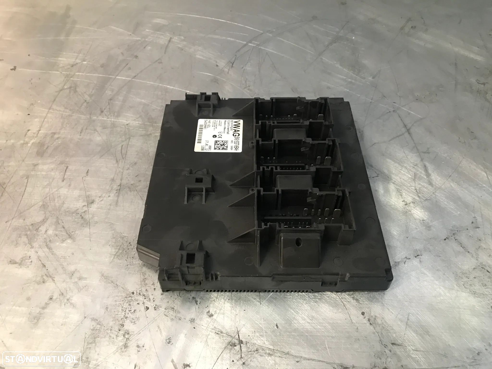 MODULO BCM VOLKSWAGEN GOLF VI / TIGUAN / TOURAN II 5K0937084H - 1