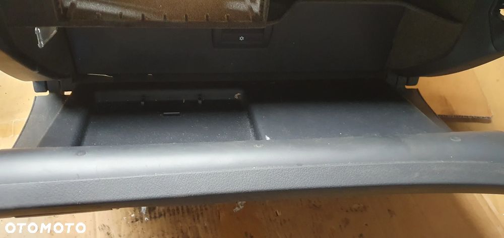 Schowek pasażera Europa Audi A4 B7 8E1857035D - 6