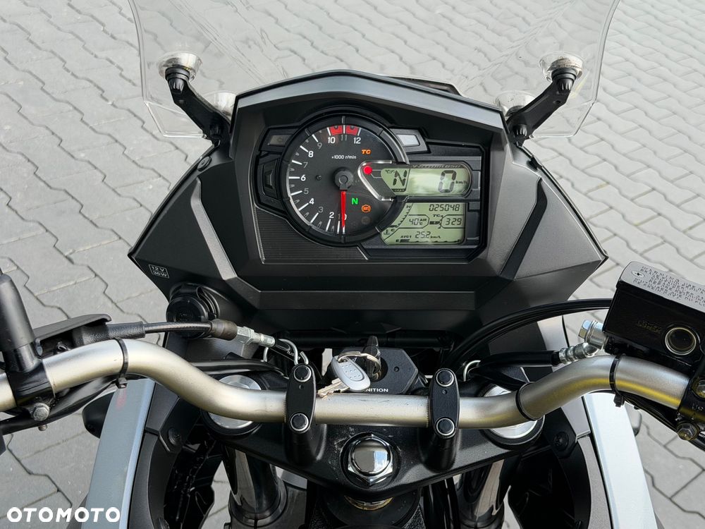 Suzuki V-STROM - 22